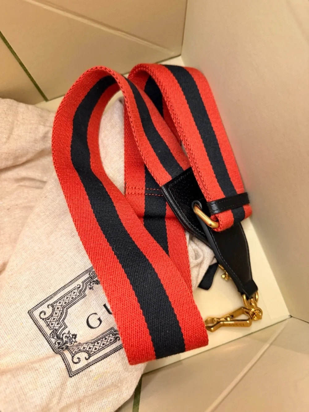 Gucci Diana Medium bag 2023 - Picture 6 of 11